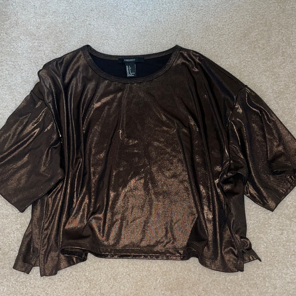 Sparkly forever 21 top. Barely worn. Light material.